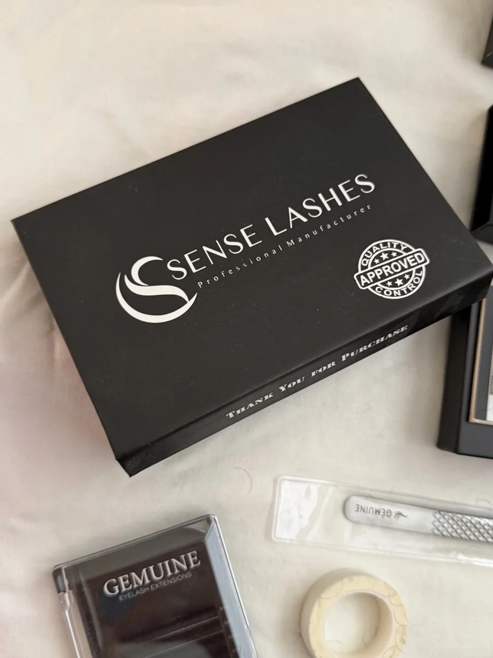 N/A cream eyelash